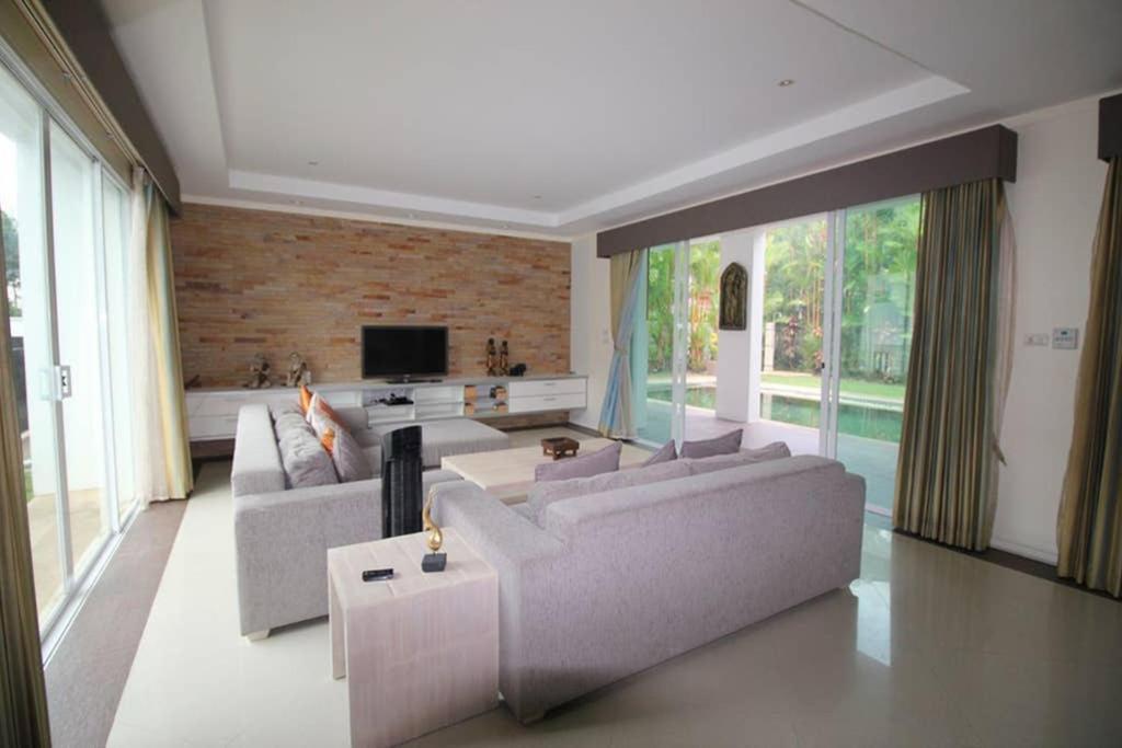 4 Bedroom Villa Kamala Beach Phuket Exterior photo
