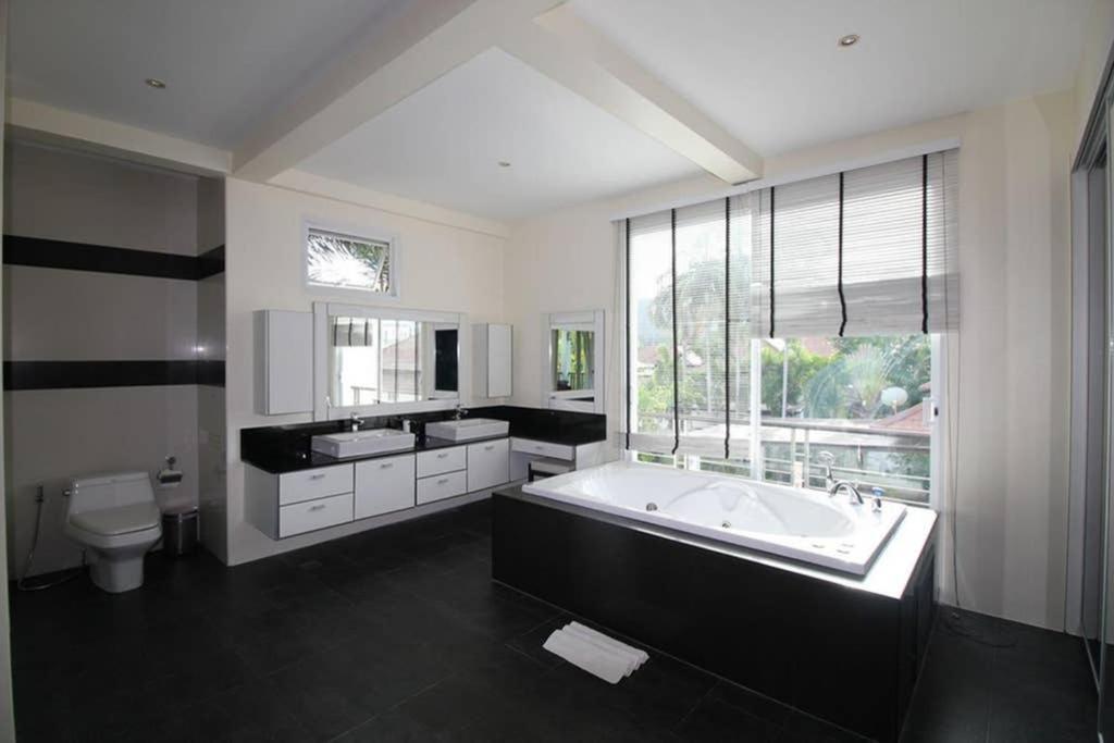4 Bedroom Villa Kamala Beach Phuket Exterior photo