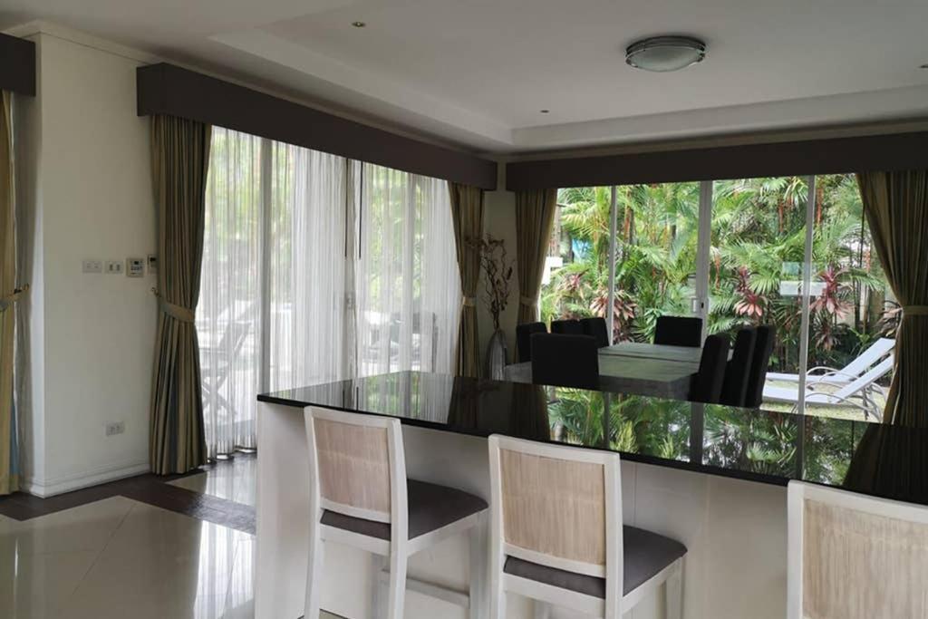 4 Bedroom Villa Kamala Beach Phuket Exterior photo